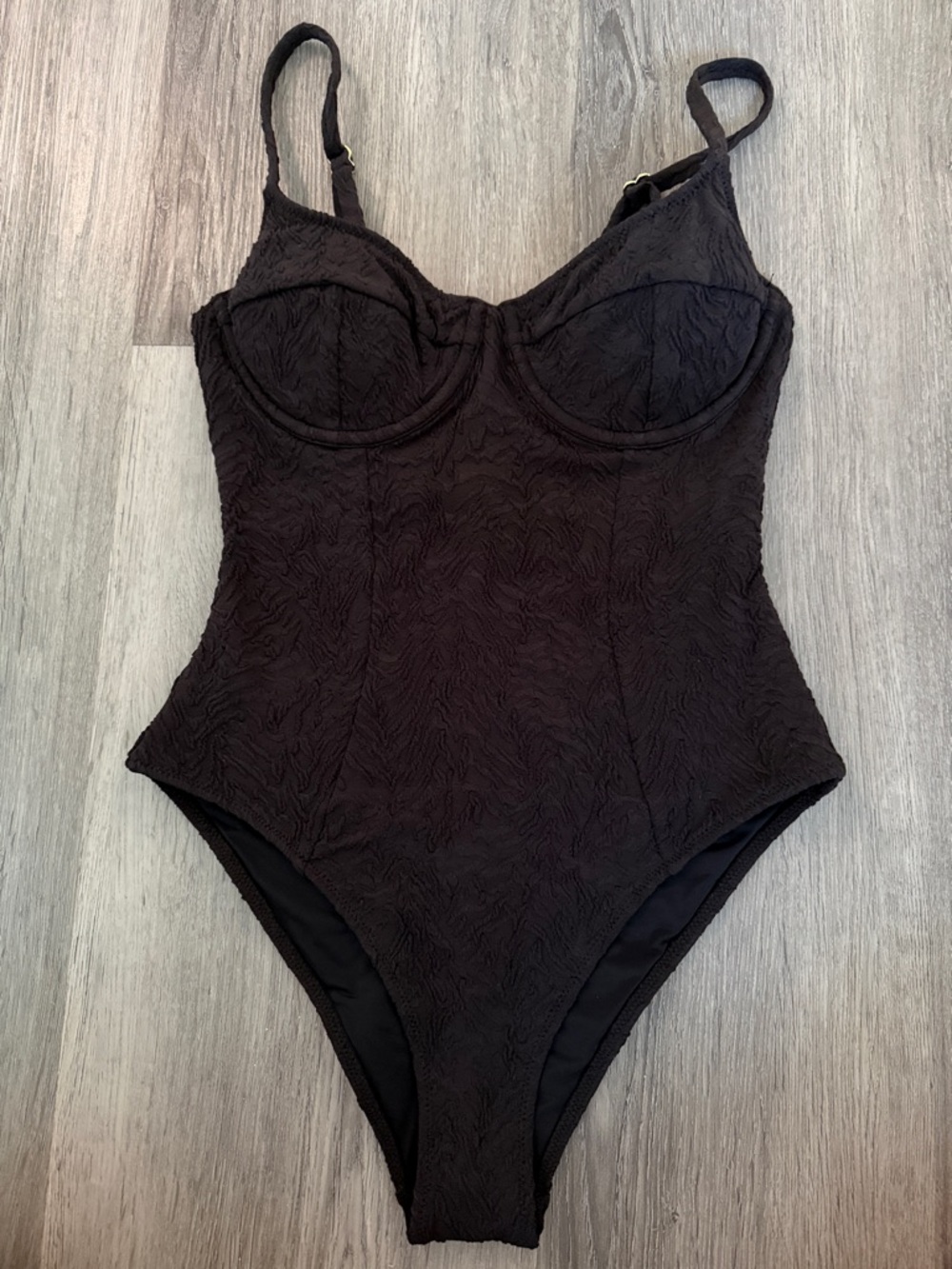 Kittenish Black Textured Underwire One-Piece Swimsuit